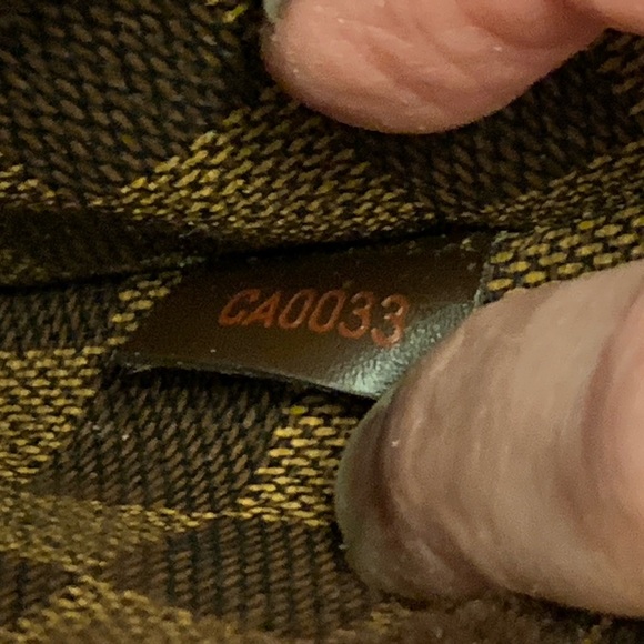 Louis Vuitton Geronimos Waist/Bum Bag Damier Canvas w/Red Interior *Authentic* - Picture 3 of 16